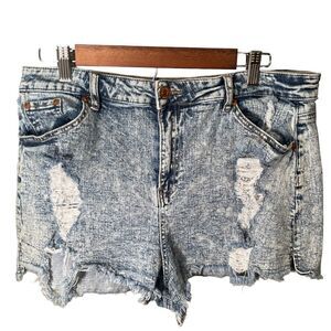 Almost Famous Super High Rise Shorts Size 19
